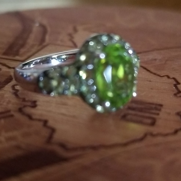 Sterling Silver Oval Pave Peridot Ring - Picture 5 of 6